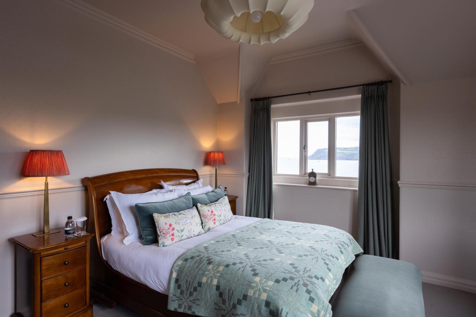 Hotel Victoria Robin Hood's Bay Exterior photo
