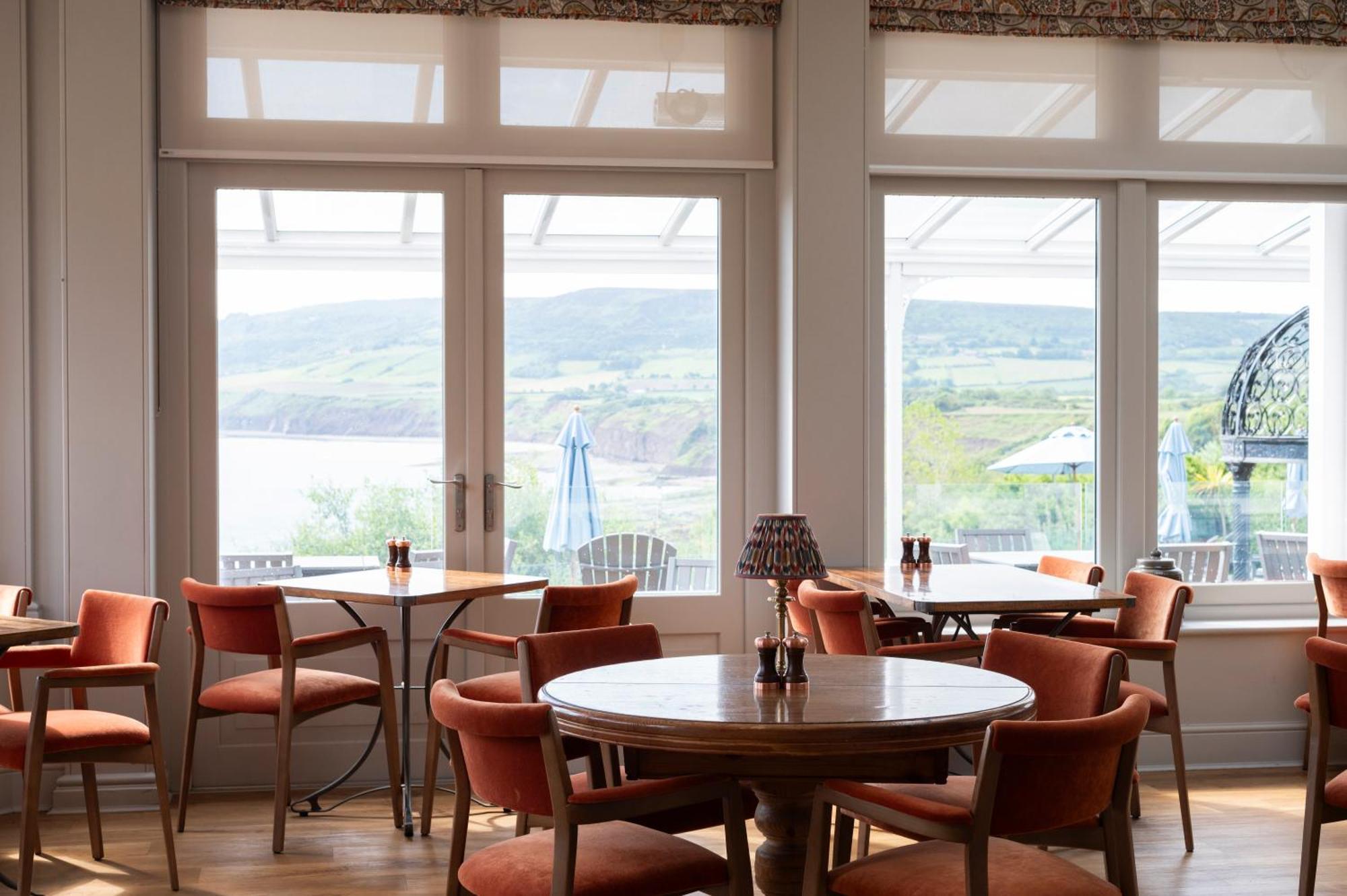 Hotel Victoria Robin Hood's Bay Exterior photo