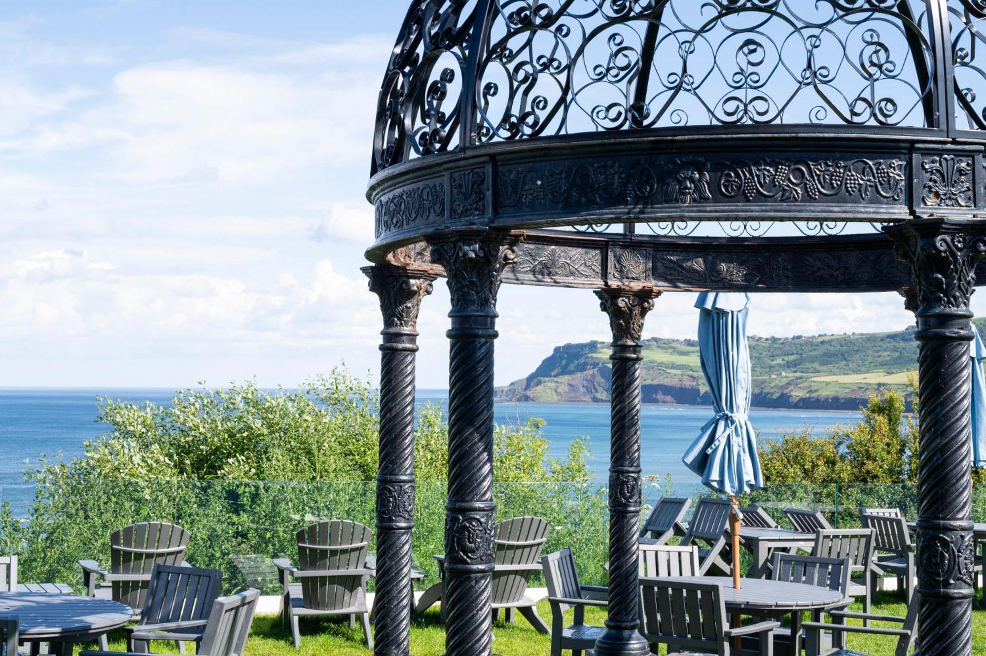 Hotel Victoria Robin Hood's Bay Exterior photo